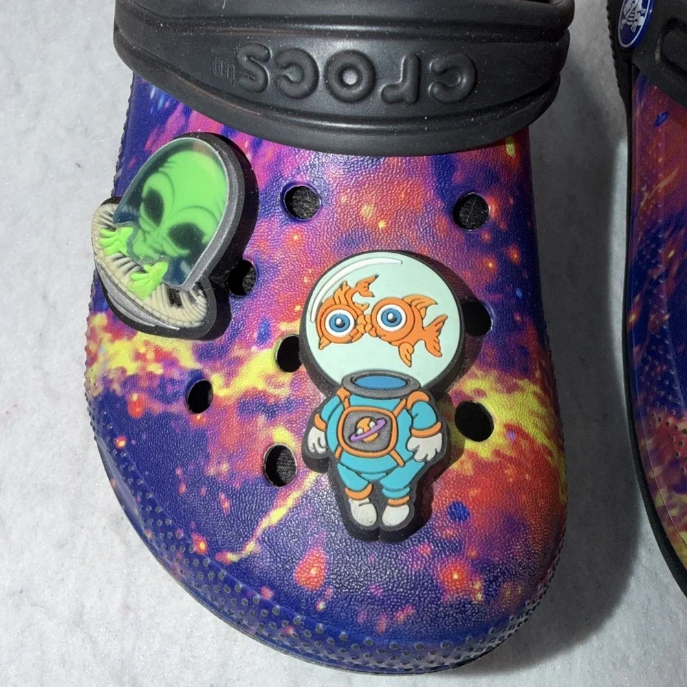 Crocs Classic Lined Clogs Kids C11 Galaxy Space Print Alien Jibbitz Black Fleece